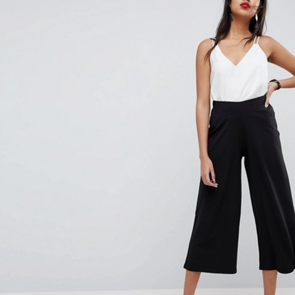 Cropped black pants wide leg